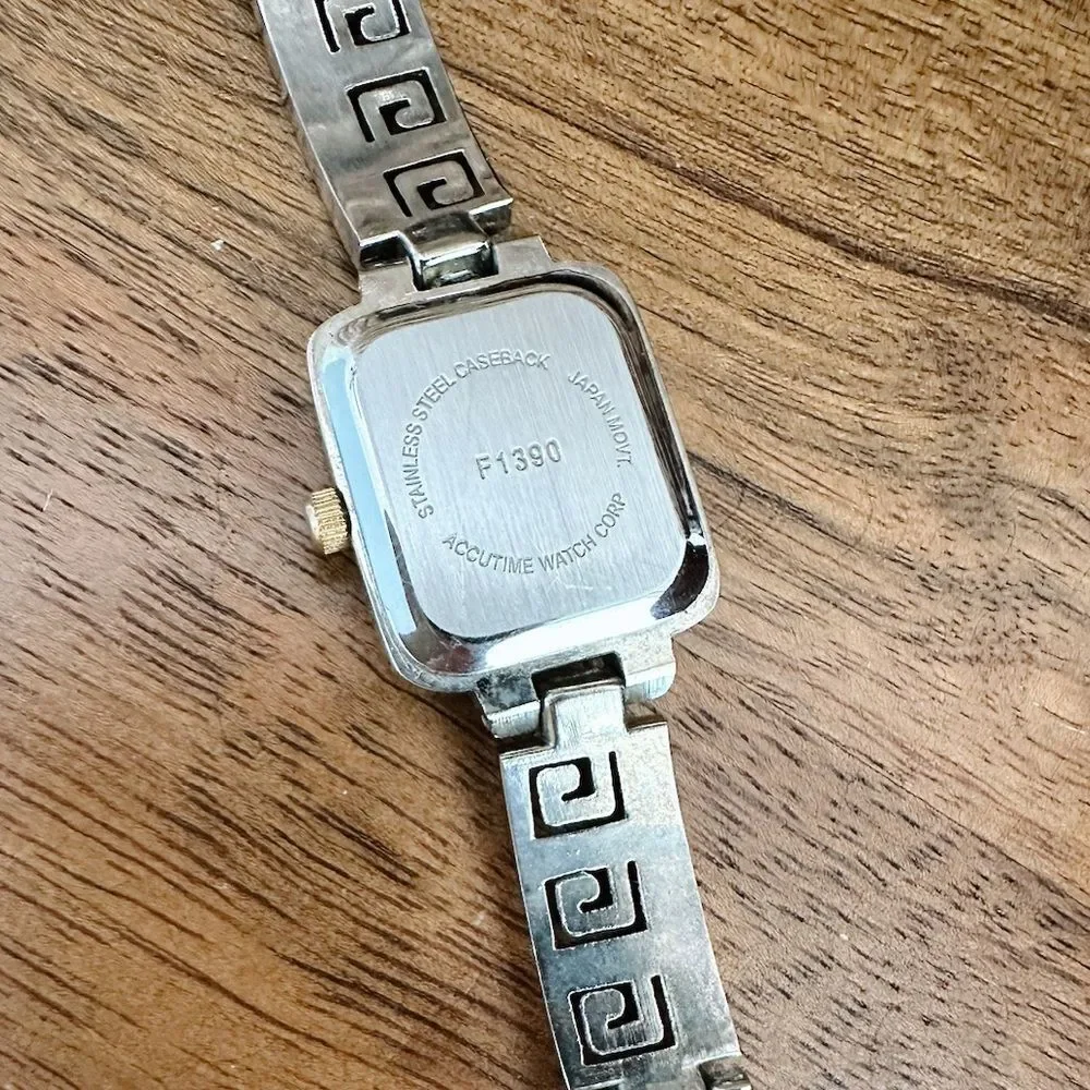 Vivian’s Vintage Women’s Trendy Watch